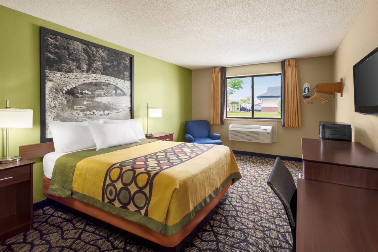 Super 8 By Wyndham Ankeny/Des Moines Area Hotel Exterior photo