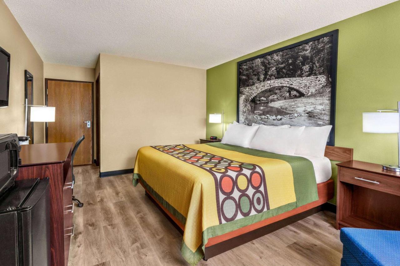 Super 8 By Wyndham Ankeny/Des Moines Area Hotel Exterior photo