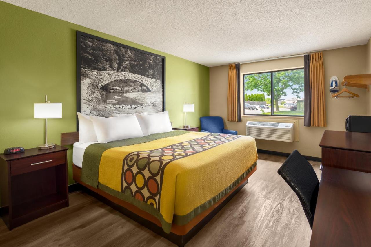 Super 8 By Wyndham Ankeny/Des Moines Area Hotel Exterior photo