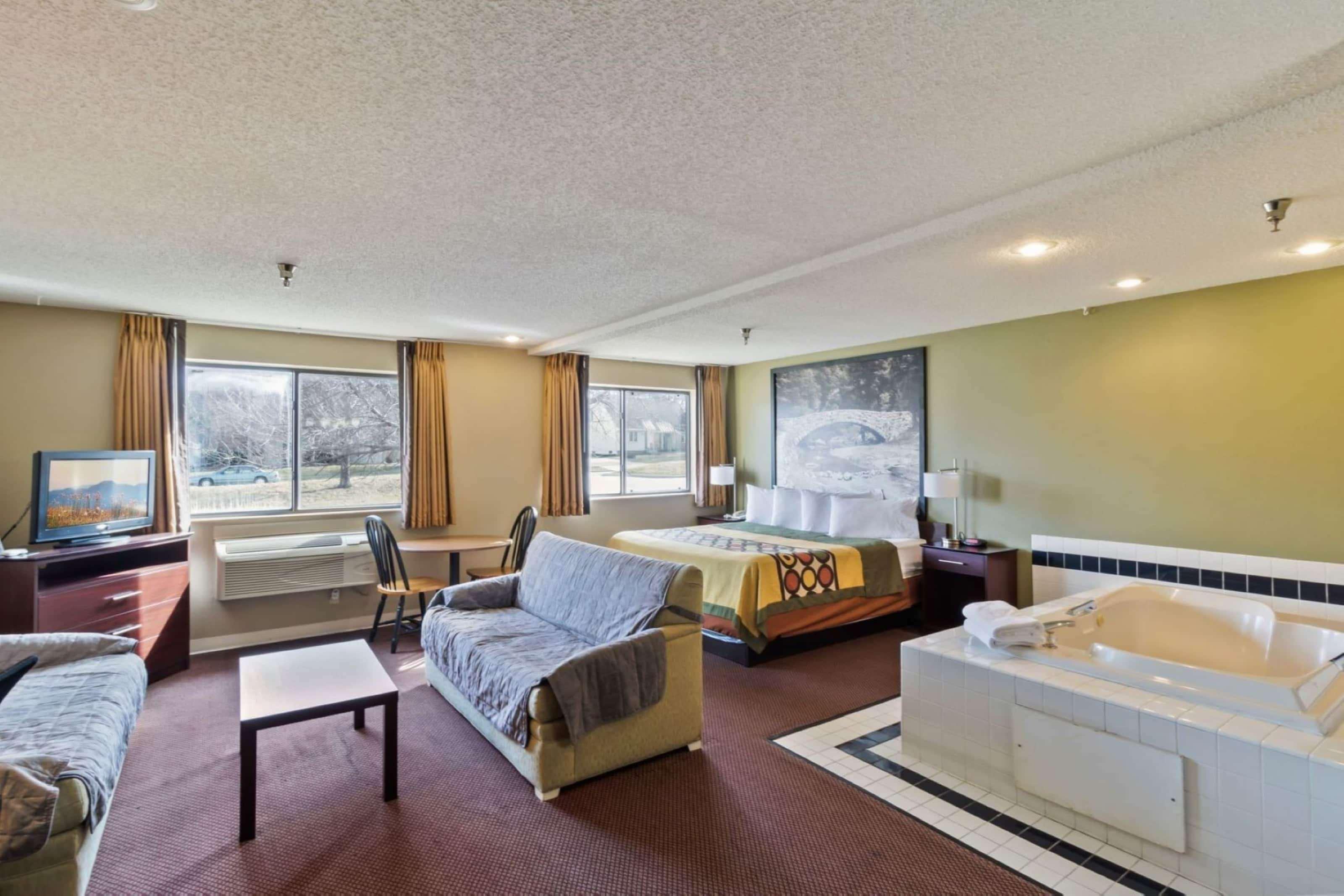 Super 8 By Wyndham Ankeny/Des Moines Area Hotel Exterior photo