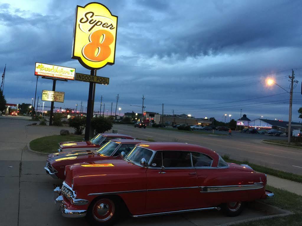 Super 8 By Wyndham Ankeny/Des Moines Area Hotel Exterior photo